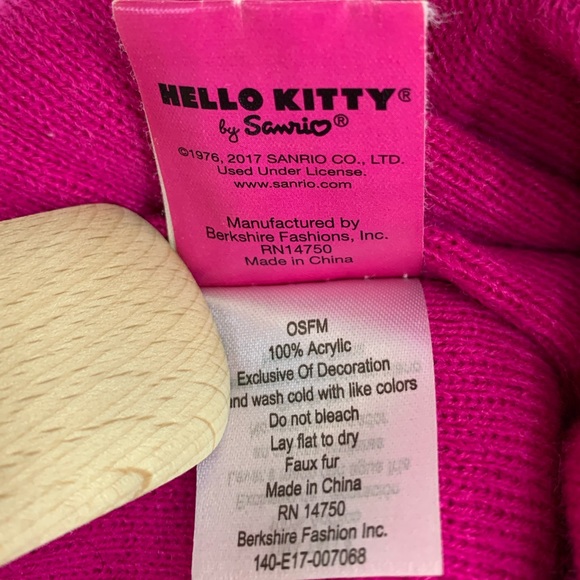 Hello Kitty Pom Pom Hat Winter Hat Pink - Picture 5 of 7